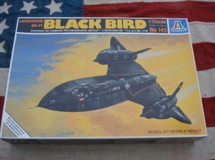 Italeri 0145  SR-71 BLACK BIRD